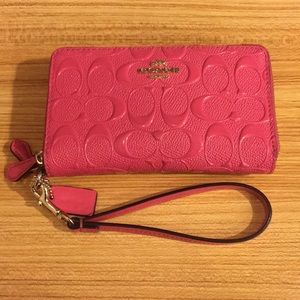 Pink patent leather coach wallet wristlet